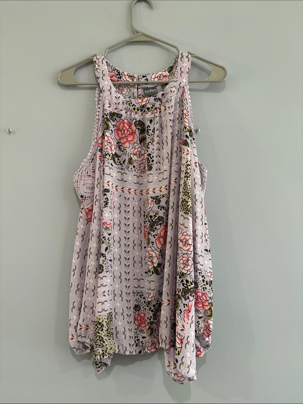 Umgee Lavender Floral Lace-Trim Tank Top